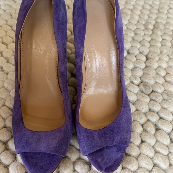 J CREW LEATHER purple wedge shoes. Size 7 - Picture 2 of 3